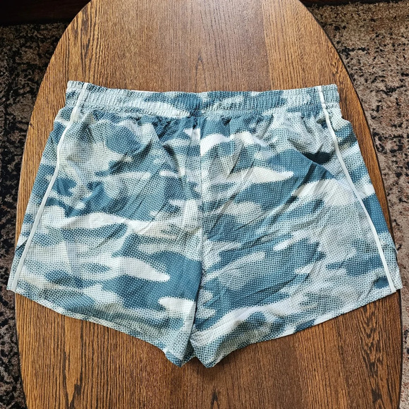 Xersion Green Camo Quick Dry Plus Train Running Shorts Size Women's 2X NEW - Picture 2 of 12
